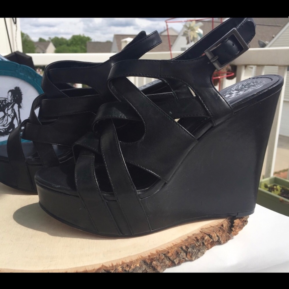 🎀 Reposh 🎀 Black Wedges